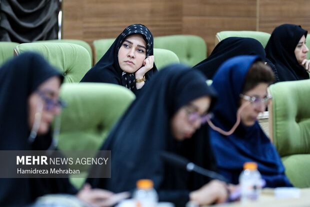 نشست خبری نماینده رهبری در بنیاد شهید و امورایثارگران