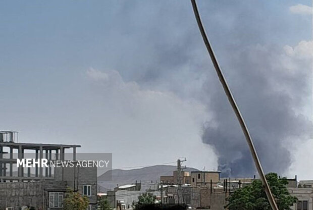 آتش‌سوزی در کارخانه نخ در اطراف بیدگنه ملارد مهار شد