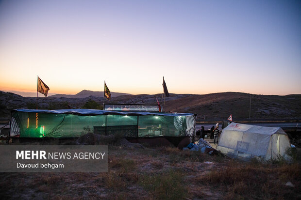 موکب های خدمت‌رسانی به زائران پیاده امام رضا (ع)