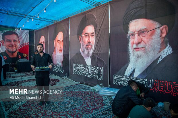 زائران پیاده حرم مطهر رضوی