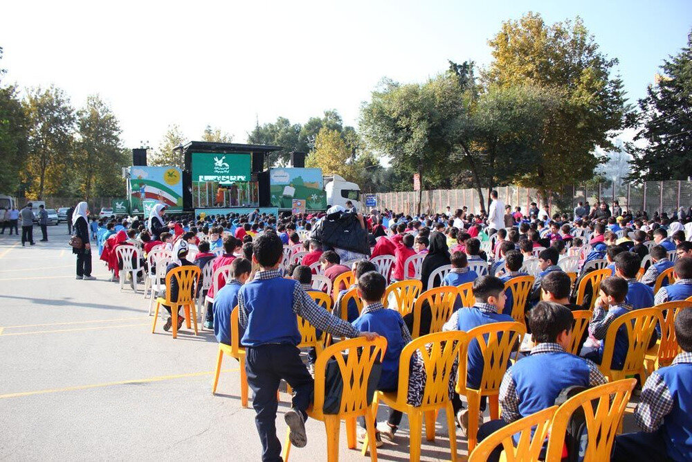۲ تماشاخانه سیار کانون راهی ۶ استان شمالی کشور میشوند ۲ تماشاخانه سیار کانون راهی ۶ استان شمالی کشور میشوند