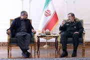 رضائي: ايران وباكستان حصنا استراتيجيا لبعضهما البعض