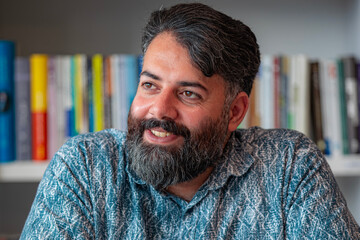 دغدغه نوجوان درباره رهبر شهید در «پر وا کن» پاسخ داده شده است