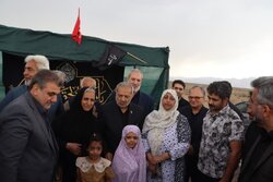 «کاظمی» پای خدمت خادمان زائران در روستای جام سمنان