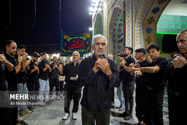 شب رحلت پیامبر(ص) و شهادت امام حسن(ع) در حرم رضوی