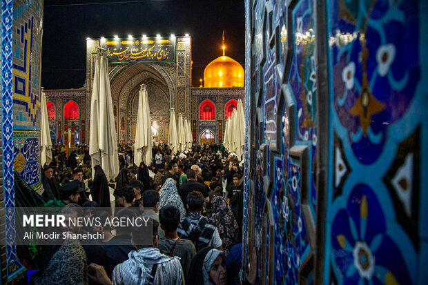 شب رحلت پیامبر(ص) و شهادت امام حسن(ع) در حرم رضوی