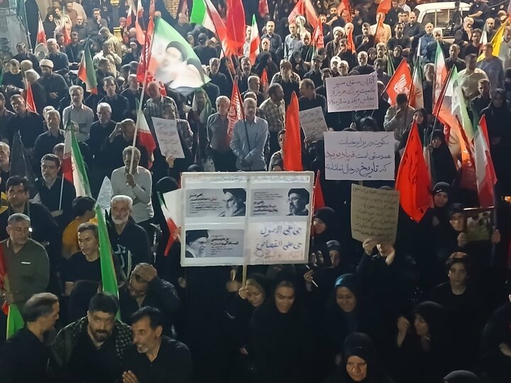 حضور پرشور زنجانیها در یکصد و شصت و چهارمین شب تجمعات حضور پرشور زنجانیها در یکصد و شصت و چهارمین شب تجمعات