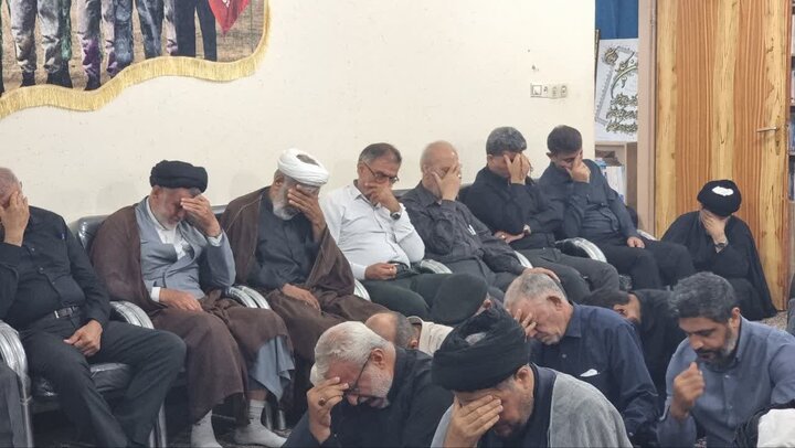 گناوه در سوگ پیامبر رحمت(ص) و کریم اهل بیت(ع) غرق ماتم شد
