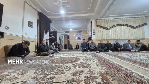 محفل خانگی حاج ولی آزادی؛خانهای که هر سال میزبان عاشقان اهلبیت(ع)است