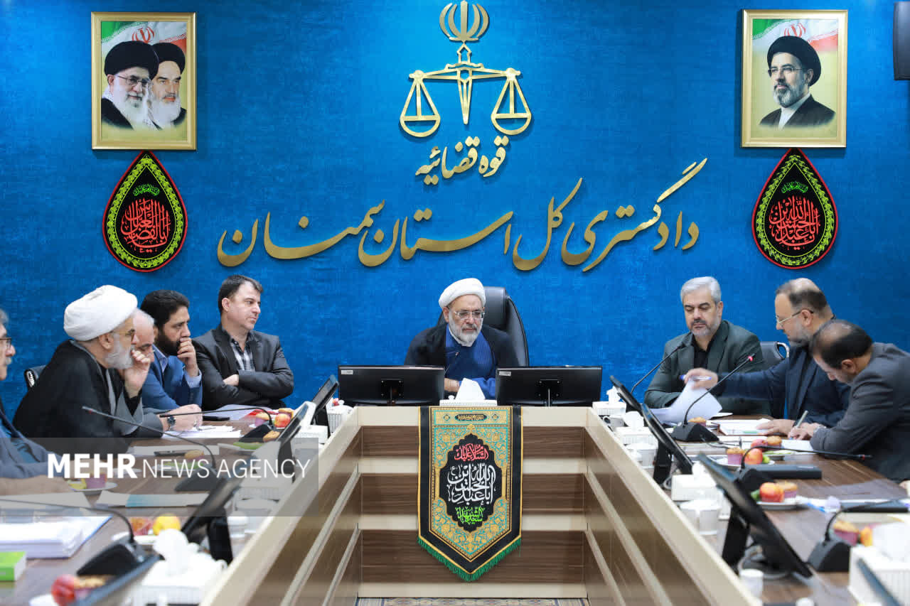 اکبری: حمایت از تولید نباید حقوق سایر بخش‌ها را نادیده بگیرد