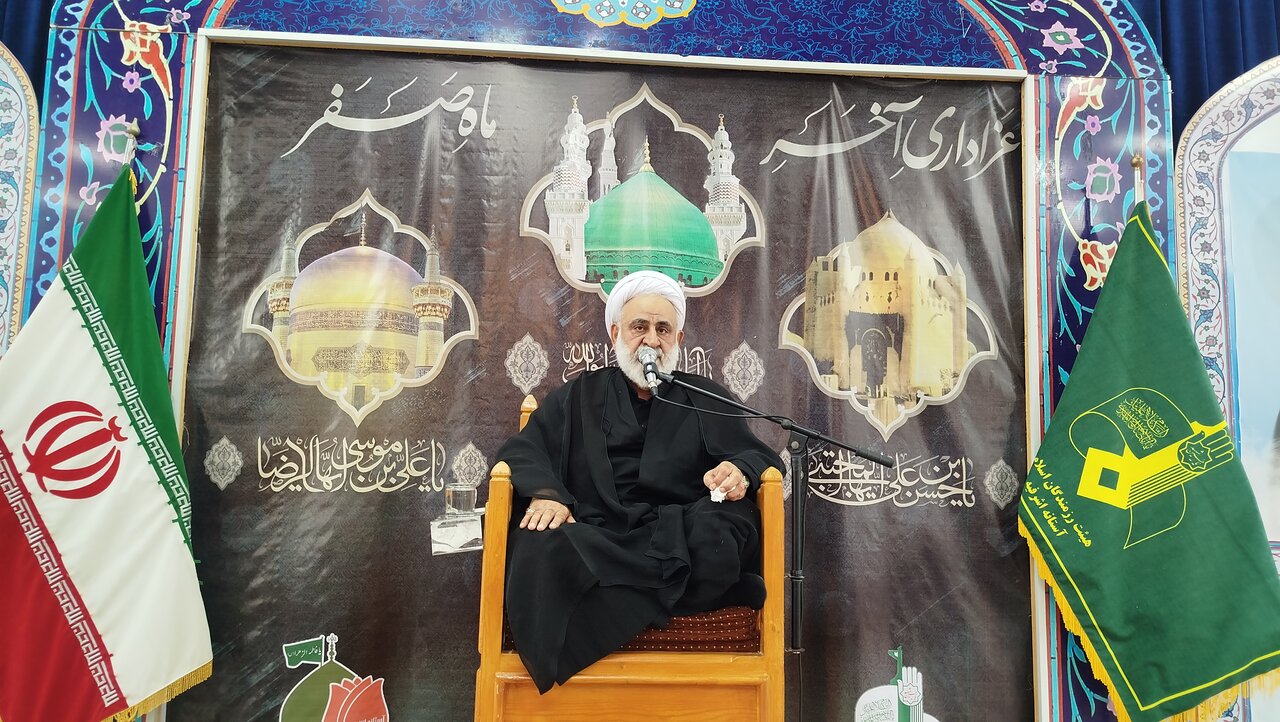 گزارش تحلیلی: حجت الاسلام حسن زاده: قیام به‌ هنگام مردم استکبار را سرگردان کرده است | مهر - کد dc69