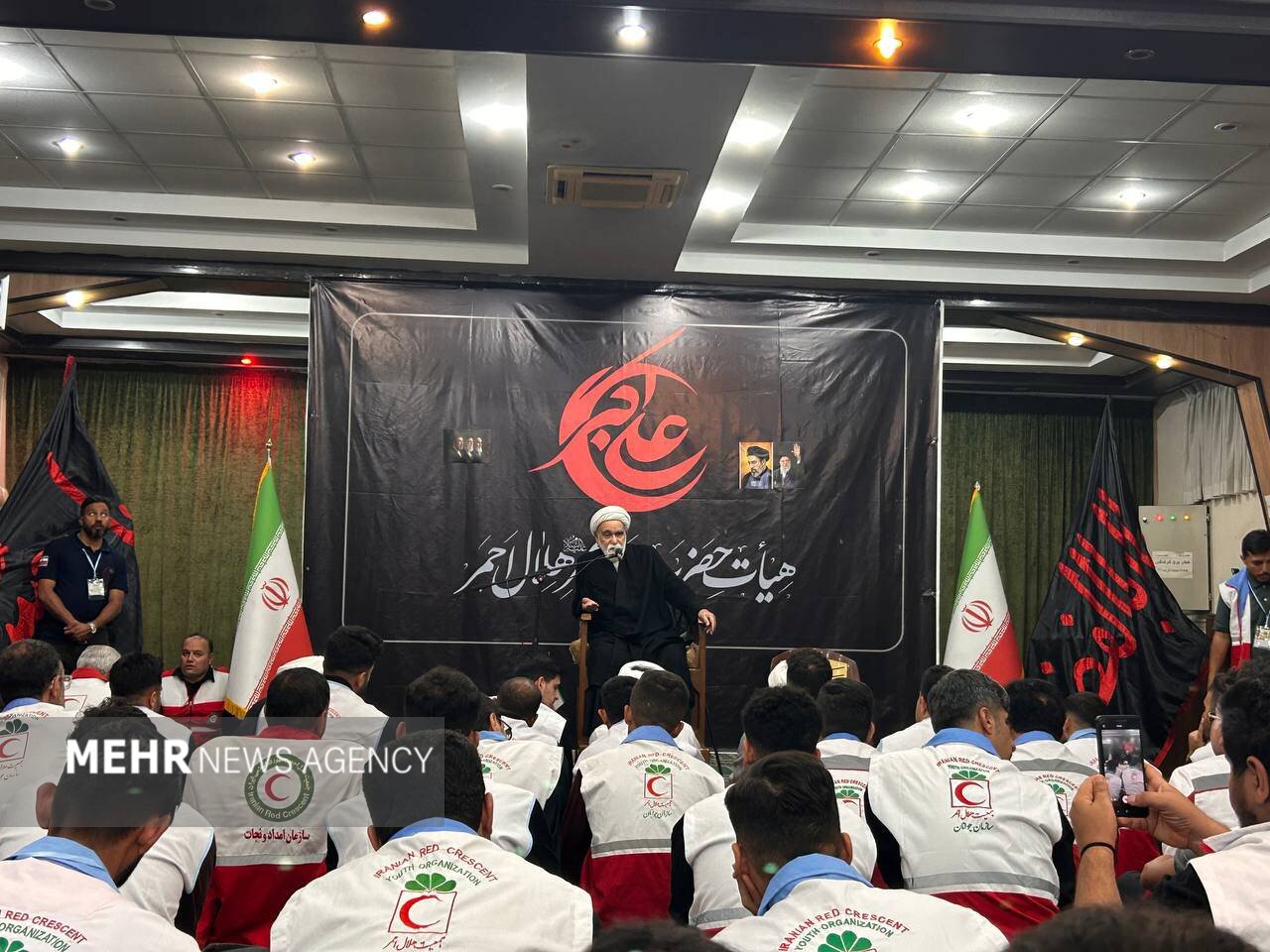 آیت‌الله معزی: هیئت‌های مذهبی باید پاسخگوی نیازهای فکری نسل جوان باشند