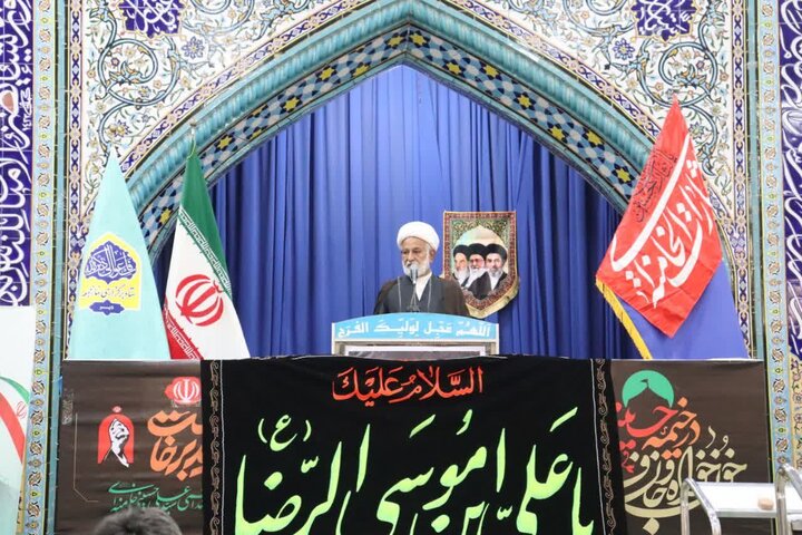 مراسم قرائت زیارت امام رضا(ع) در «دیر» برگزار شد