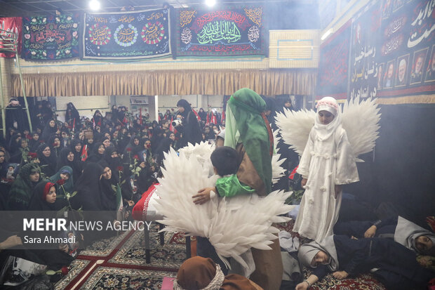 دسته عزاداری زنان نوغان در روز شهادت امام رضا(ع)