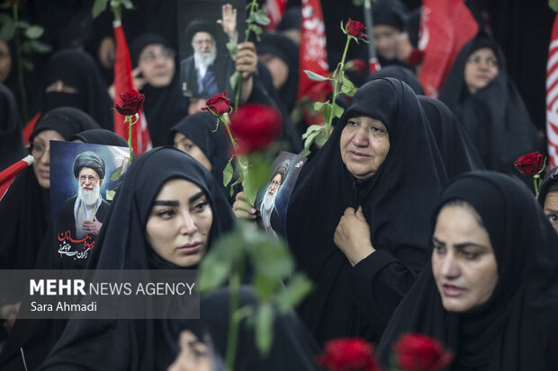 دسته عزاداری زنان نوغان در روز شهادت امام رضا(ع)
