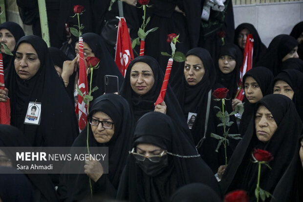 دسته عزاداری زنان نوغان در روز شهادت امام رضا(ع)