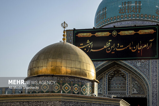 حرم مطهر رضوی در روز شهادت امام رضا(ع)