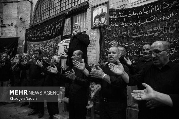 آیین عزاداری شهادت امام رضا (ع) در بازار اصفهان