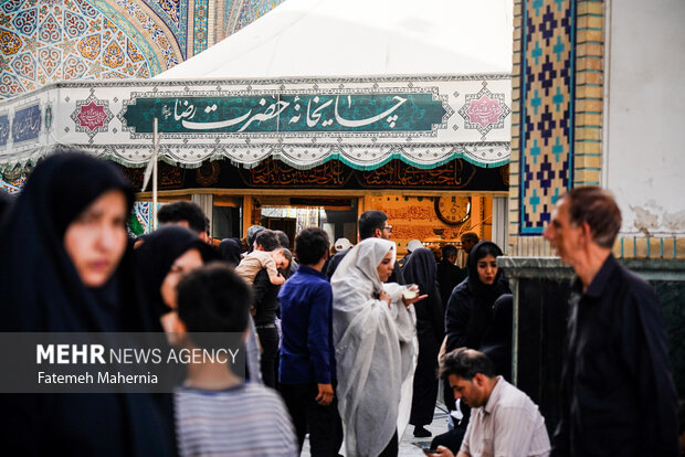 روز شهادت امام رضا(ع) در حرم رضوی