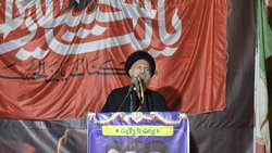 ملک حسینی: صلح و جنگ قاعده دارد؛ تصمیم‌گیری باید بر مدار رهبری باشد