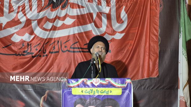 ملک حسینی: صلح و جنگ قاعده دارد؛ تصمیم‌گیری باید بر مدار رهبری باشد