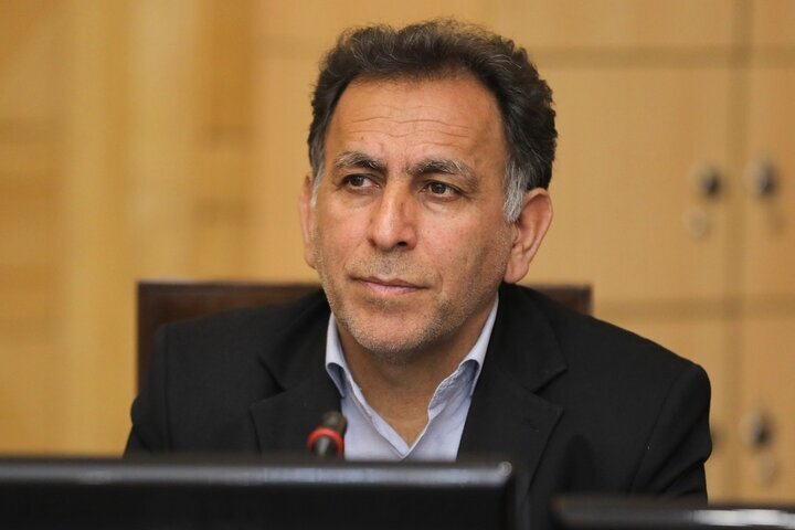 انتقاد از «رفیق‌بازی» و «تیم‌سازی» در ورزش و جوانان لرستان!