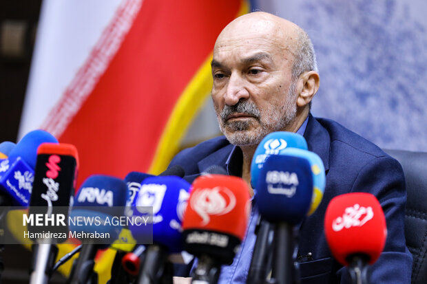 نشست خبری رئیس دانشگاه تهران