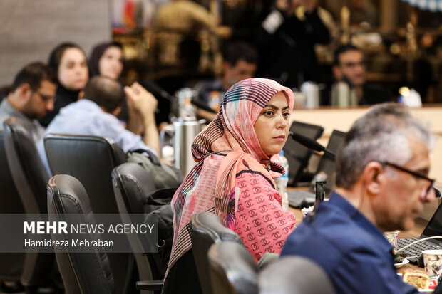 نشست خبری رئیس دانشگاه تهران