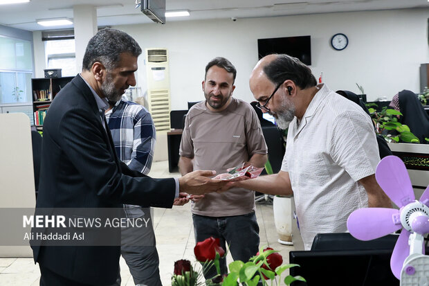 بازدید رئیس بسیج جامعه پزشکی از گروه رسانه‌ای مهر