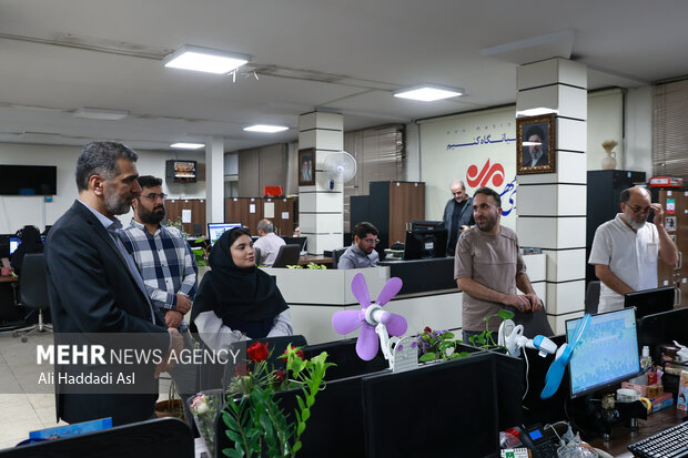 بازدید رئیس بسیج جامعه پزشکی از گروه رسانه‌ای مهر