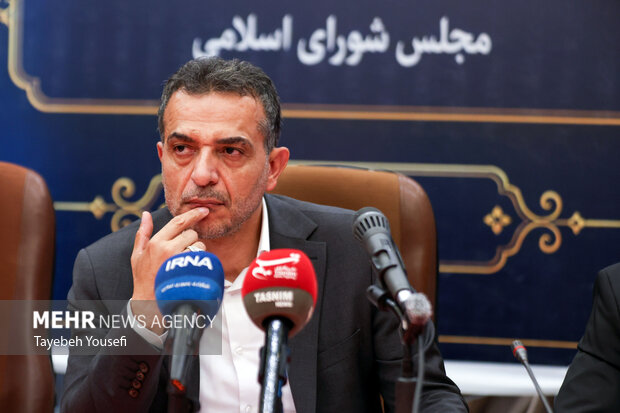 نشست هم اندیشی نایب‌رئیس کمیسیون عمران مجلس