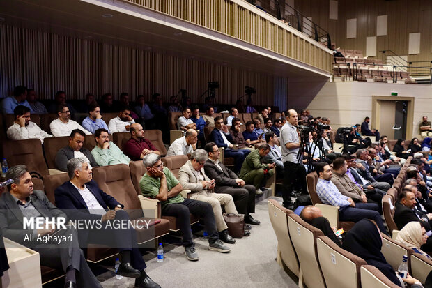 آیین تجلیل استاندار آذربایجان‌غربی از خبرنگاران