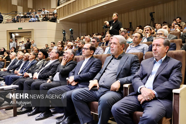 آیین تجلیل استاندار آذربایجان‌غربی از خبرنگاران