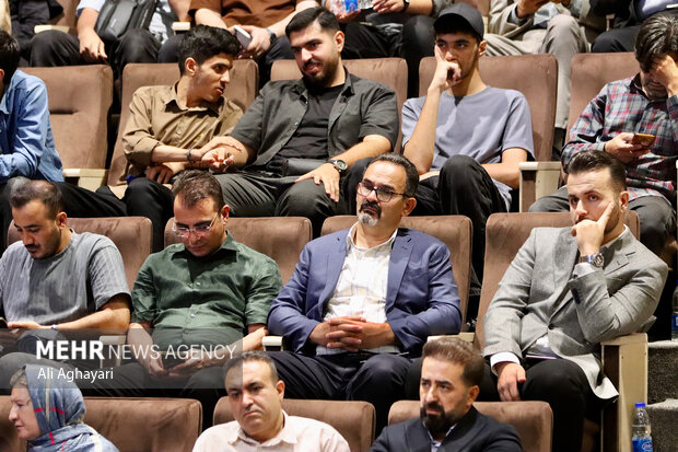 آیین تجلیل استاندار آذربایجان‌غربی از خبرنگاران