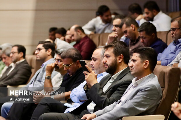 آیین تجلیل استاندار آذربایجان‌غربی از خبرنگاران