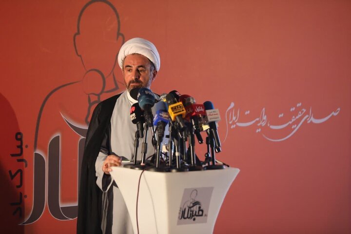 خبرنگار باید حقیقت را از میان روایت‌های جعلی بیرون بکشد