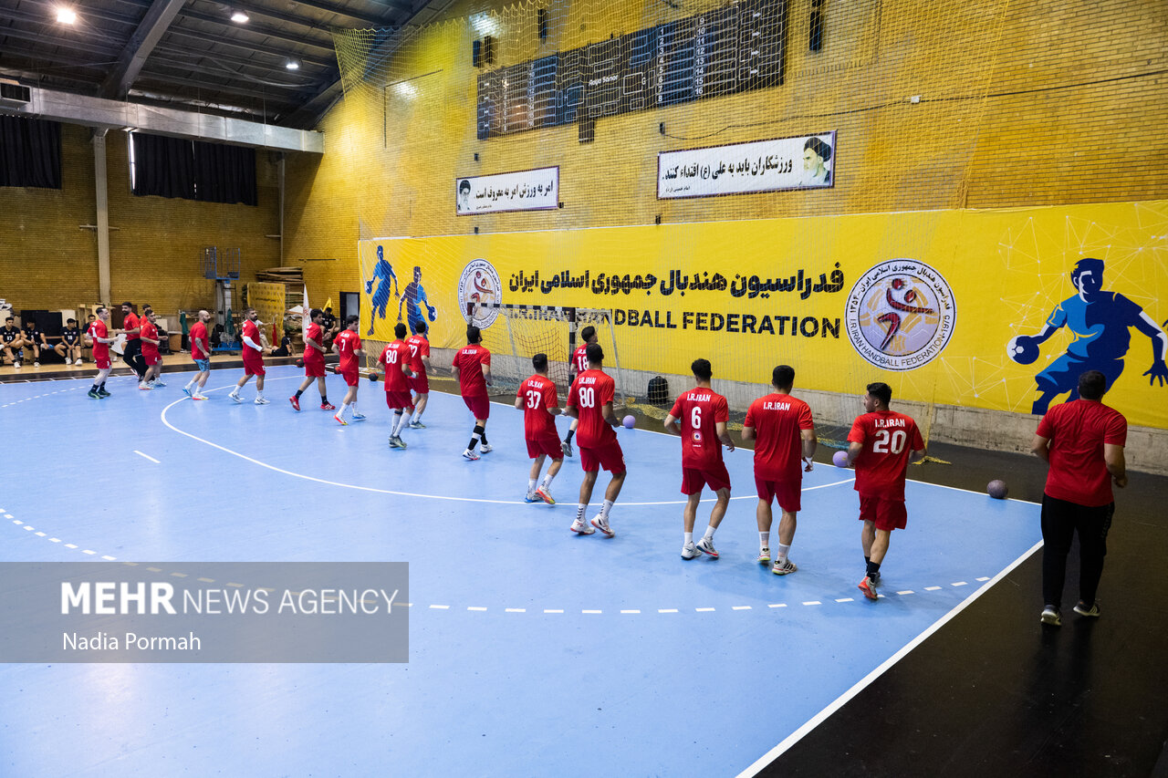 تیم ملی هندبال ایران راهی صربستان شد