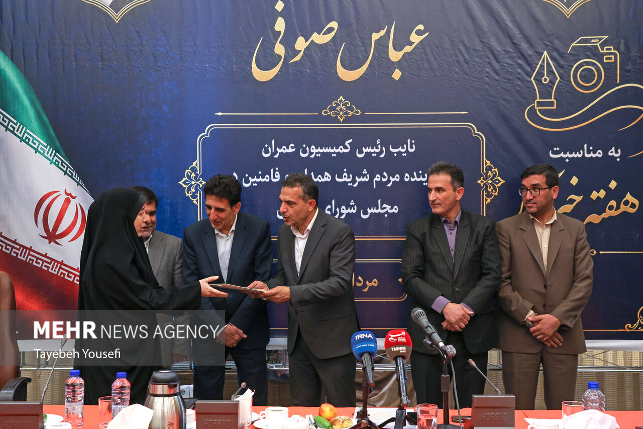 نشست هم اندیشی نایب‌رئیس کمیسیون عمران مجلس