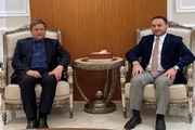 محافظ البنك المركزي الايراني يبحث مع وزير التجارة العراقي تطوير التعاون الاستراتيجي الاقتصادي