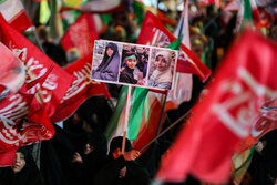 افسوس نیامد ز مسیحا نفسی