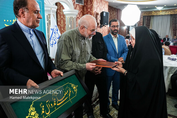 مراسم بزرگداشت روز خبرنگار با حضور رئیس مجلس