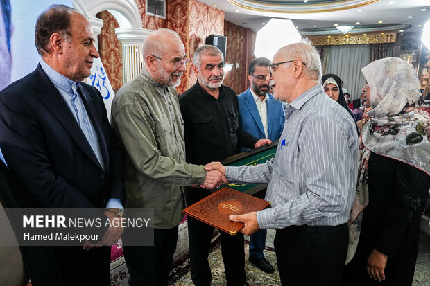 مراسم بزرگداشت روز خبرنگار با حضور رئیس مجلس