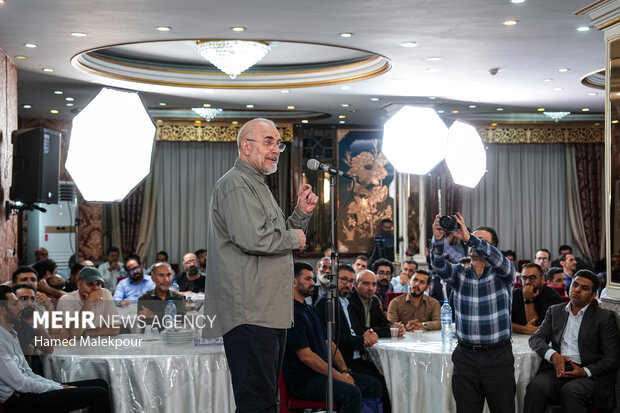 مراسم بزرگداشت روز خبرنگار با حضور رئیس مجلس