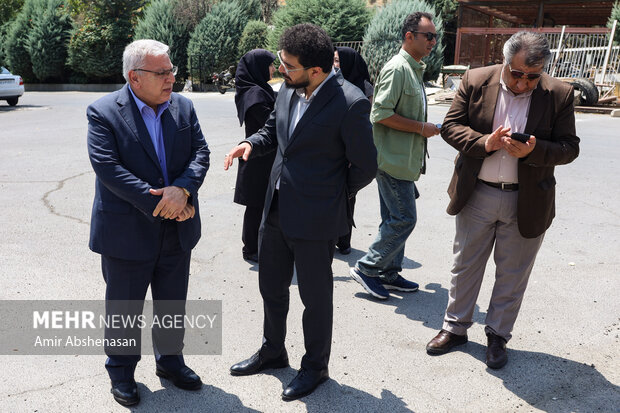 بازدید وزیر علوم از روند بازسازی خوابگاه دانشجویی دانشگاه شهید بهشتی