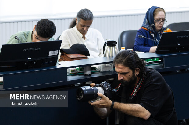 نشست خبری مدیرعامل شرکت واحد اتوبوسرانی