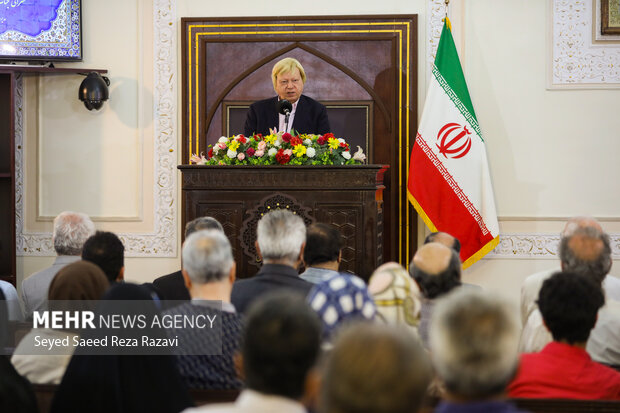 آیین بزرگداشت زنده‌ یاد علی حاتمی