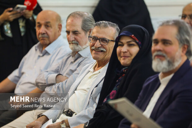 آیین بزرگداشت زنده یاد <a href='https://sayeb.ir/tag/%d8%b9%d9%84%db%8c-%d8%ad%d8%a7%d8%aa%d9%85%db%8c'></div>علی حاتمی</a>