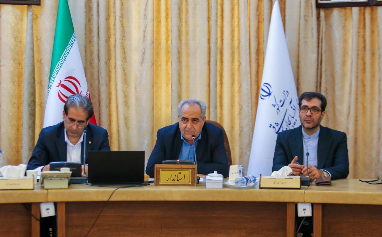بررسی جامع: سرمست: انتقال ارزش‌ها به نسل جدید باید با زبان جوانان باشد | مهر - کد 229e