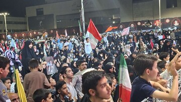 حضور باشکوه مشهدی‌ها در مراسم اربعین تدفین رهبر شهید