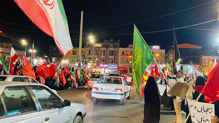 خروش میدان داران کرمانی برای ایستادگی پای پرچم جمهوری اسلامی ایران